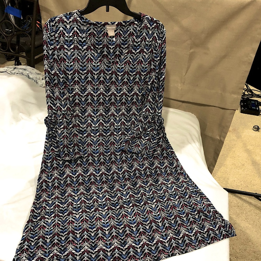 Chico's Size 2 dress flounce sleeve blue, dark pink and white